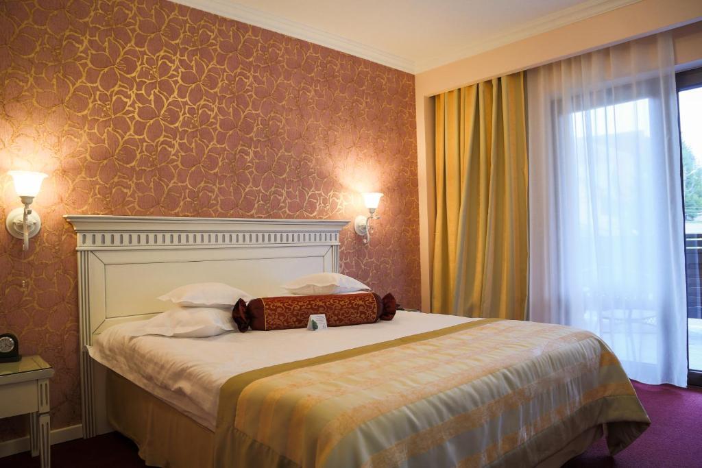 Hotel Foisorul Cu Flori Sinaia Quarto foto
